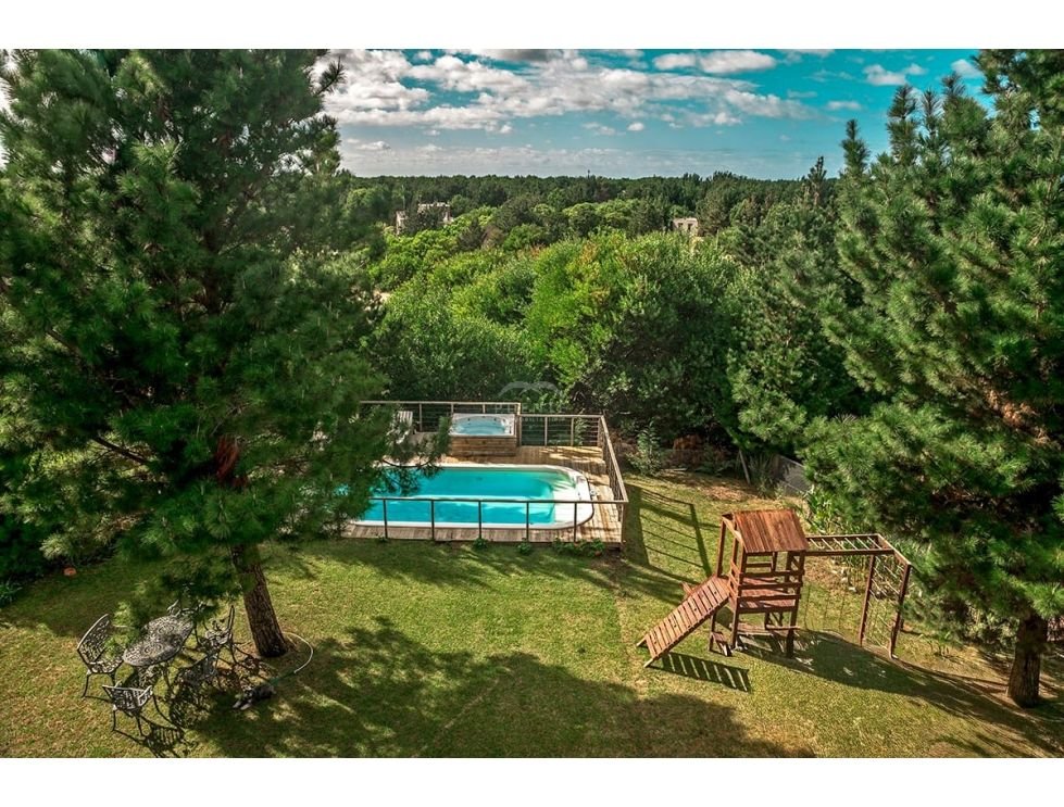 CASA QUINTA EN VENTA EN COSTA ESMERALDA