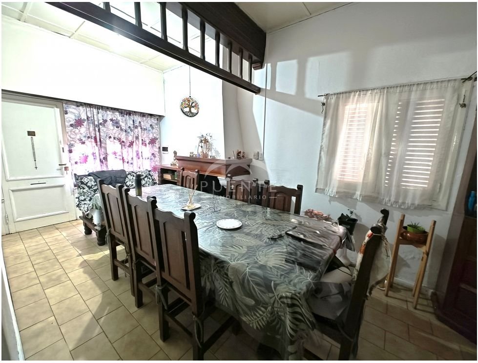 CASA EN VENTA - EN PH - ZONA LA ESTACION 8 CASA EN VENTA – EN PH – ZONA LA ESTACION